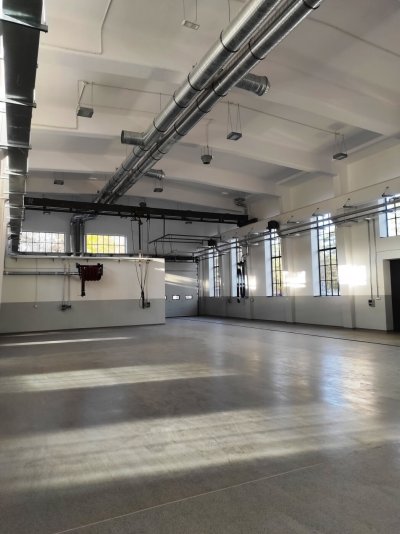 / 12 Remont budynku warsztatowego nr 55 w kompleksie wojskowym w Darłowie