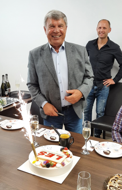  / szef - 19 lecie założenia firmy budowlanej LES