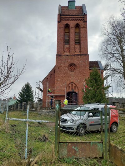  / 3. Renowacja zabytkowego kościoła w Juchowie - marzec 2025