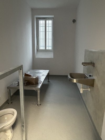  / 16_70.-areszt_28-luty-2025-paint