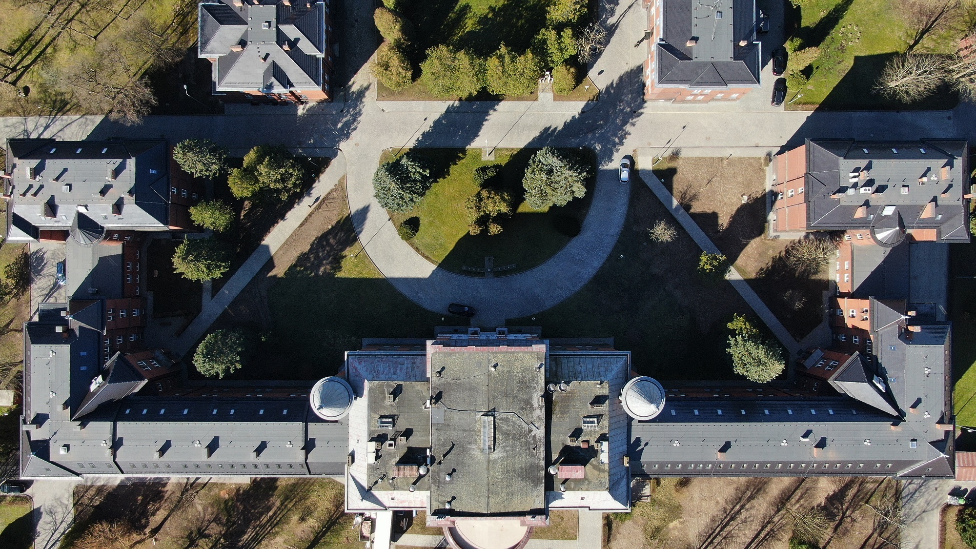 Przebudowa dachu budynku nr 3 w Wyższej Szkole Straży Granicznej w Koszalinie  